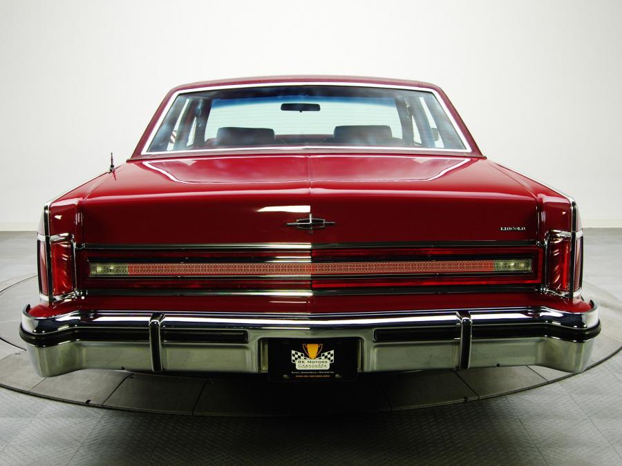  Lincoln Continental Town Car 1976 года  (фото 14 из 21)